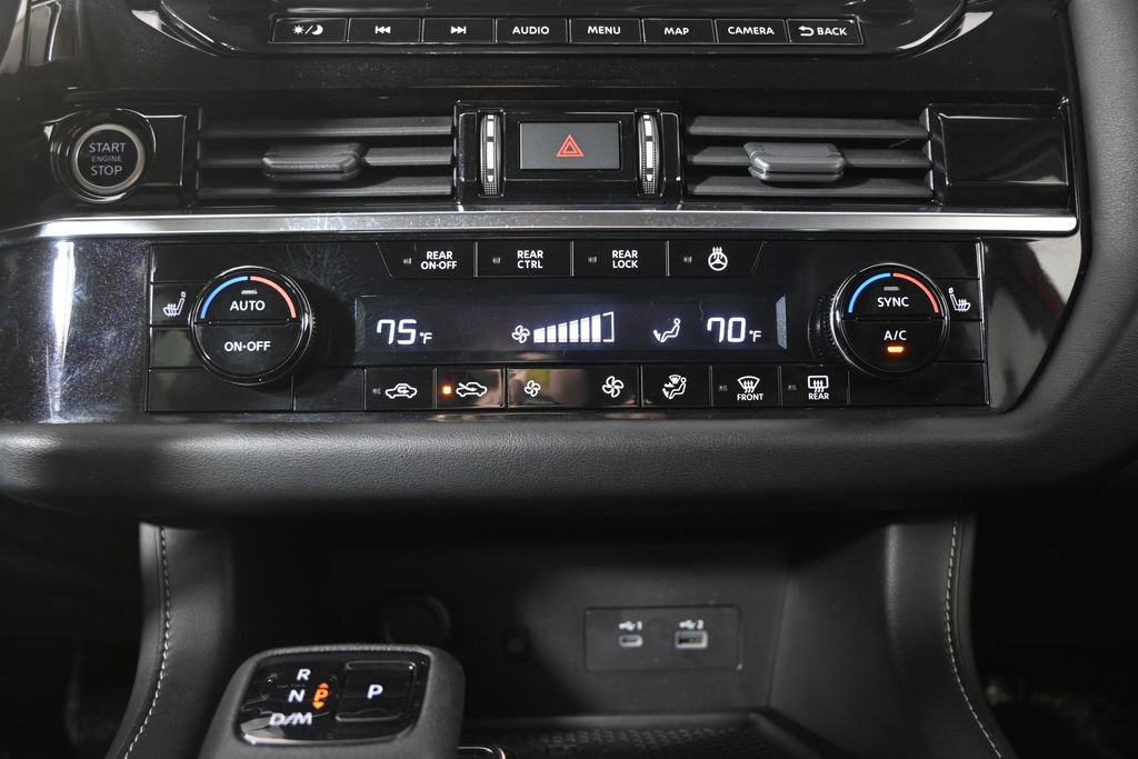 Used 2023 Nissan Pathfinder SL image 30