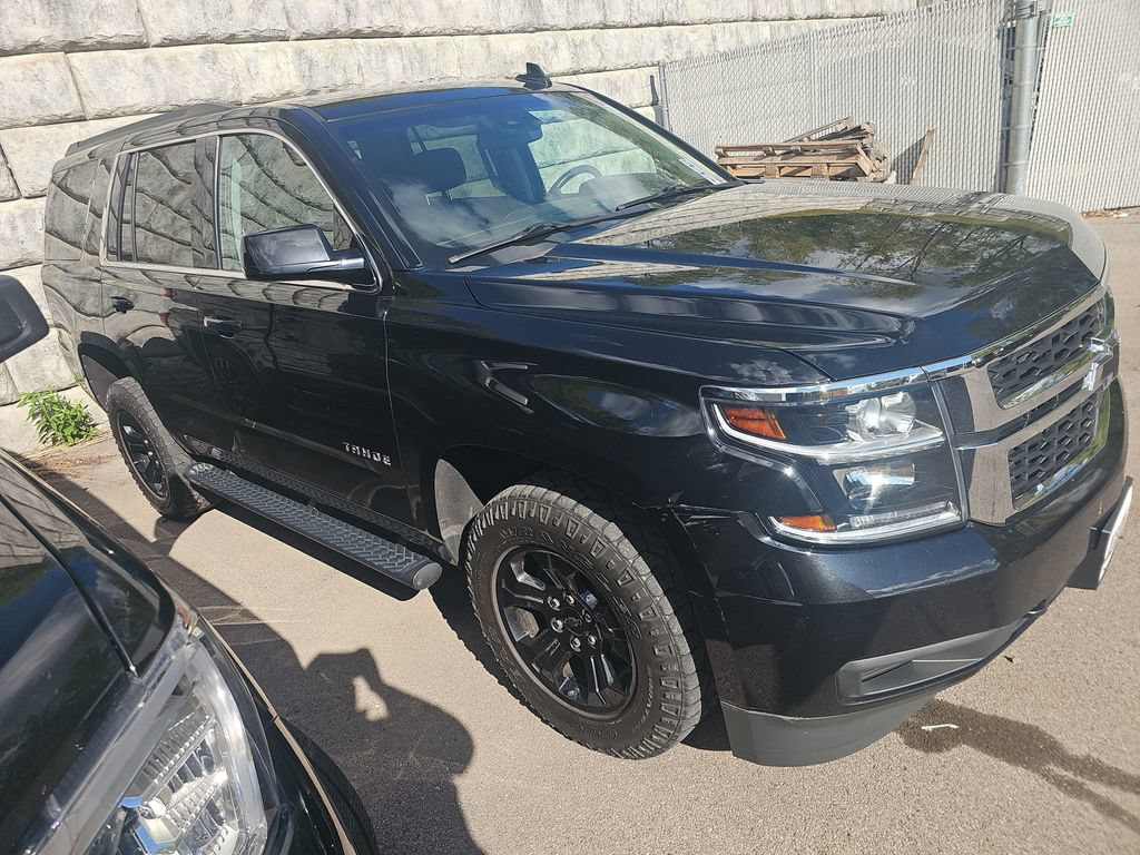 Used 2019 Chevrolet Tahoe LS w/ Enhanced Driver Alert Package AWD/4WD image 3