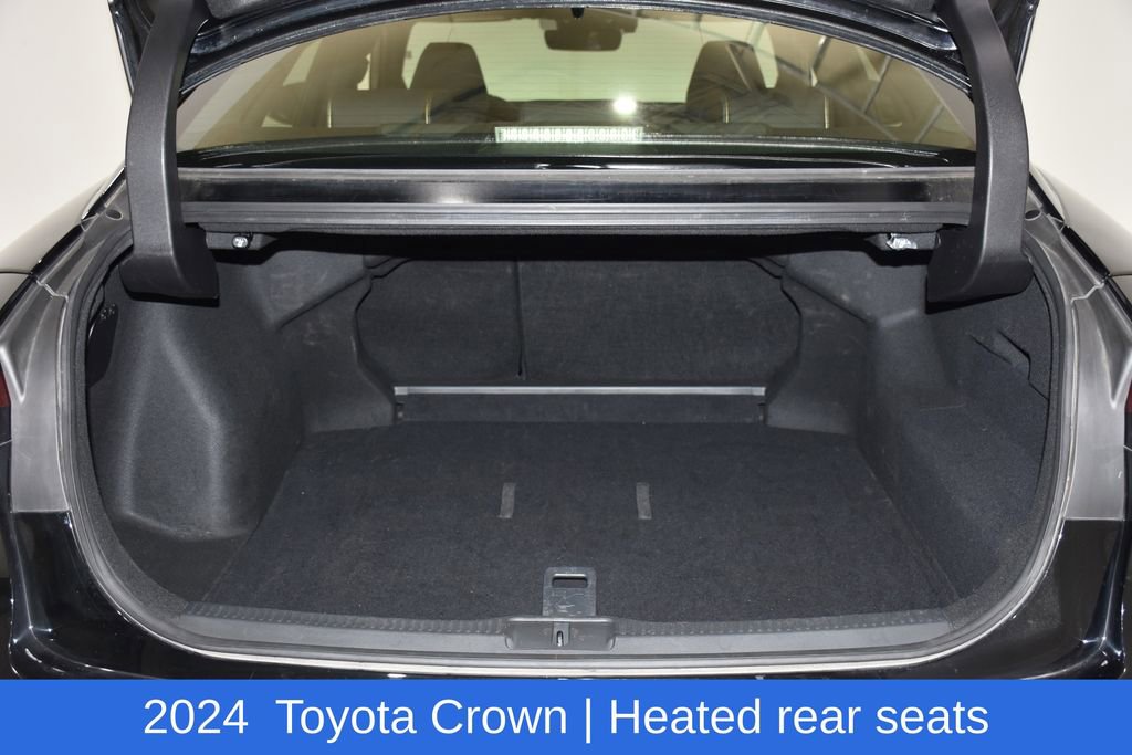 Used 2024 Toyota Crown AWD/4WD image 31