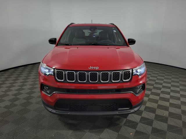 Used 2023 Jeep Compass Latitude image 2
