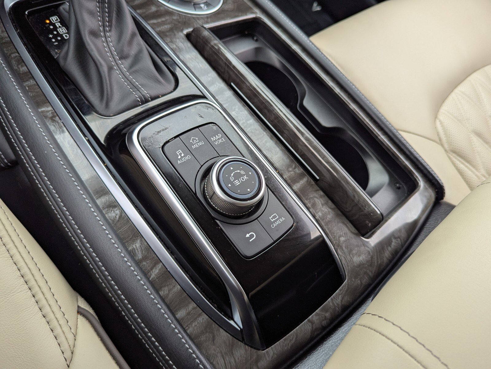 Used 2024 Nissan Armada Platinum w/ Cargo Package AWD/4WD image 35