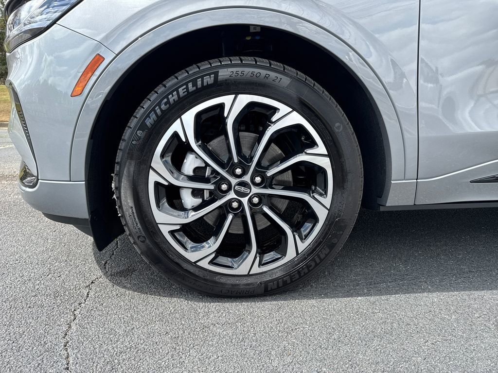 Used 2025 Lincoln Nautilus Reserve image 24