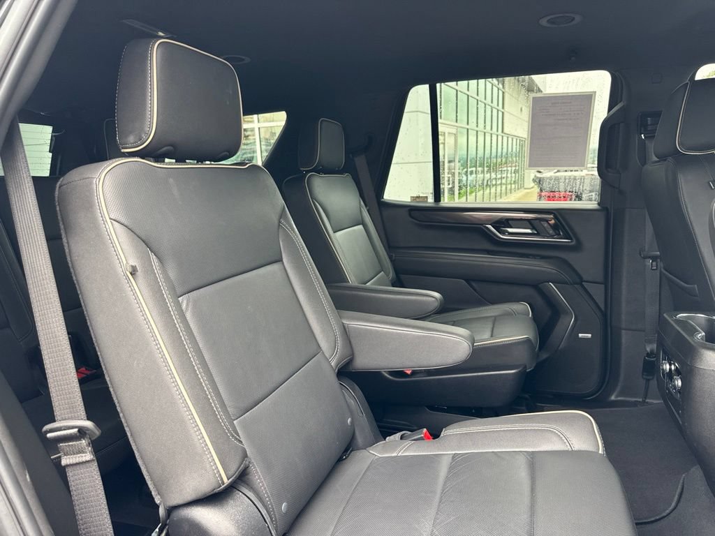 Used 2025 GMC Yukon Elevation AWD/4WD image 24