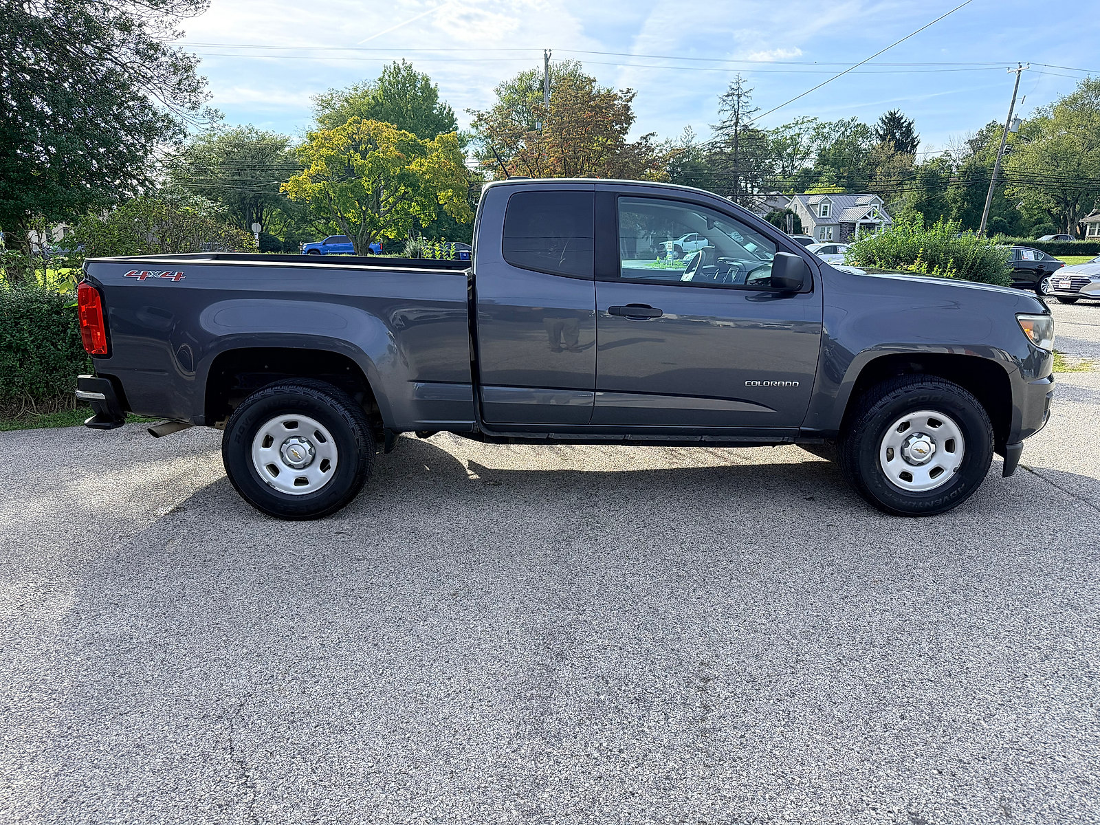 Used 2017 Chevrolet Colorado W/T w/ WT Convenience Package AWD/4WD image 3