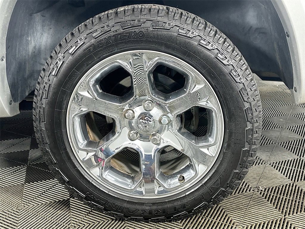 Used 2015 RAM 1500 Laramie image 35