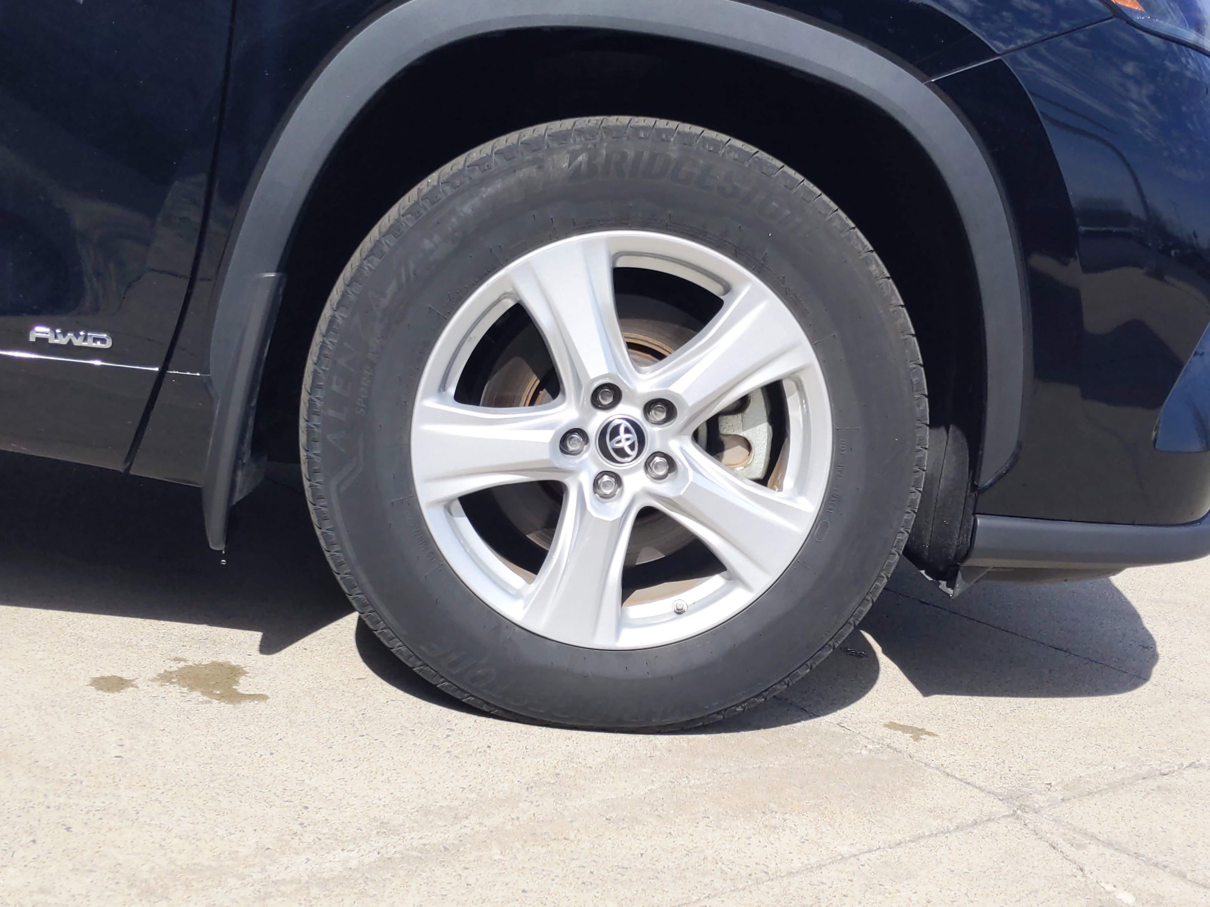 Used 2023 Toyota Highlander LE image 16