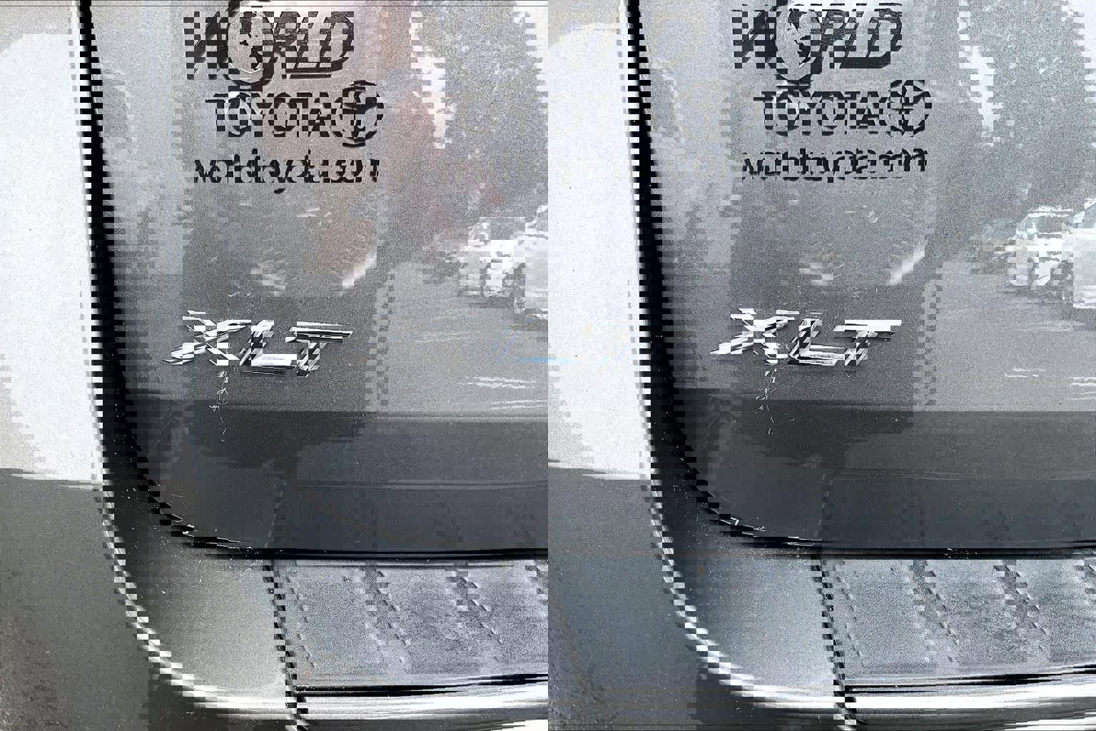 Used 2022 Ford Explorer XLT w/ Equipment Group 202A AWD/4WD image 30