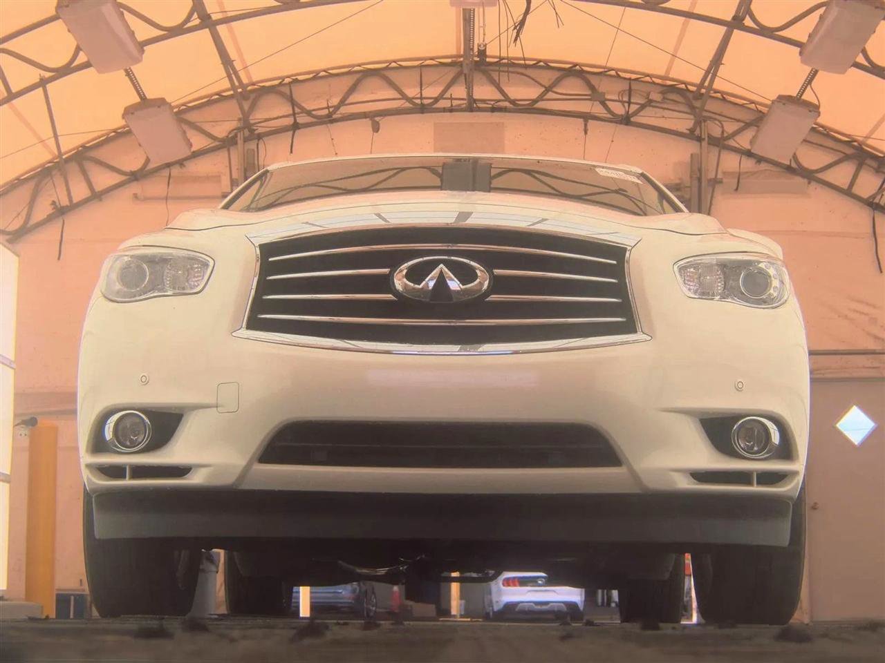 Used 2014 INFINITI QX60 AWD w/ Premium Plus Package image 3