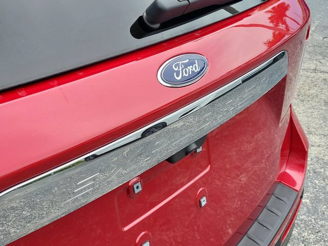 Used 2023 Ford Explorer XLT RWD image 5