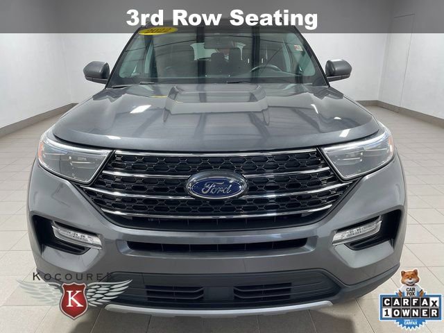 Used 2022 Ford Explorer XLT w/ Equipment Group 202A image 2