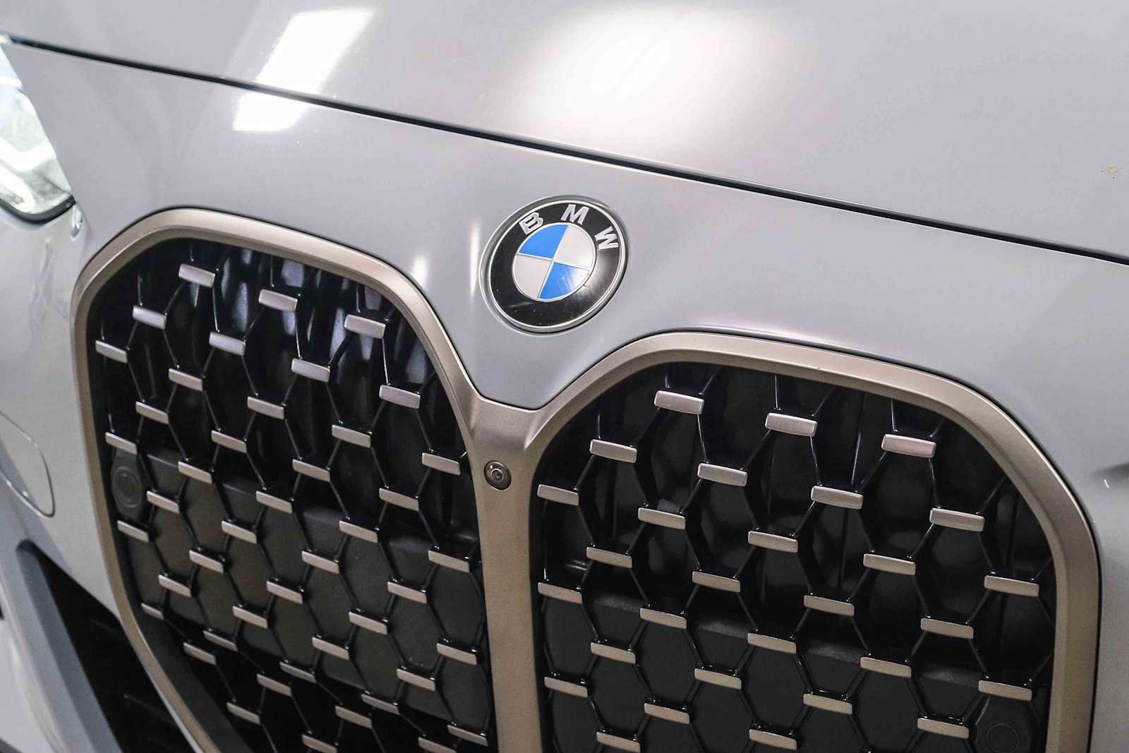 Used 2022 BMW M440i Coupe w/ M Carbon Exterior Package RWD image 13