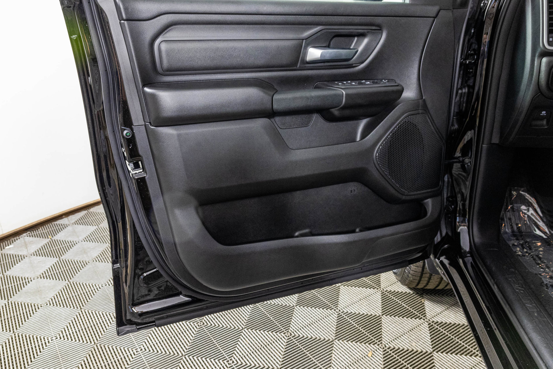 New 2026 RAM 1500 Express AWD/4WD image 35