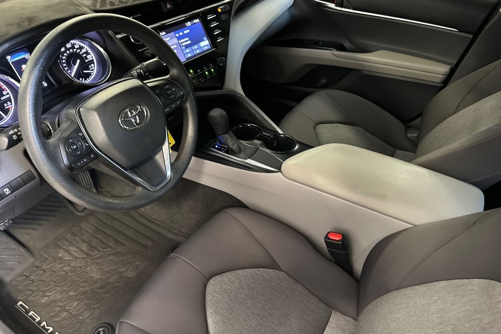 Used 2019 Toyota Camry LE FWD image 10