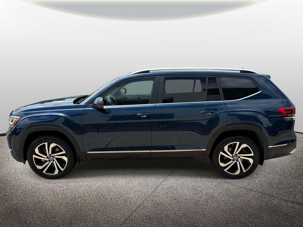 Used 2023 Volkswagen Atlas SEL AWD/4WD image 3