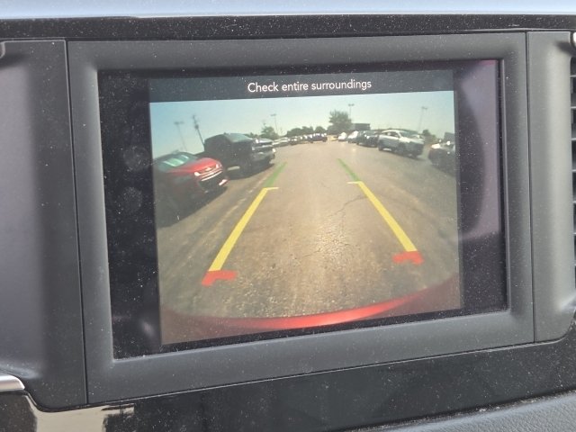 Used 2019 Chrysler Pacifica Touring-L FWD image 6