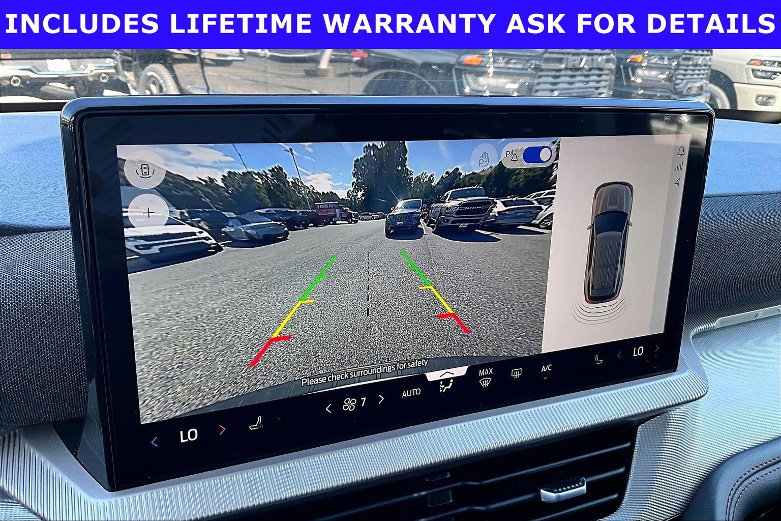 Used 2025 Ford Explorer Active RWD image 18