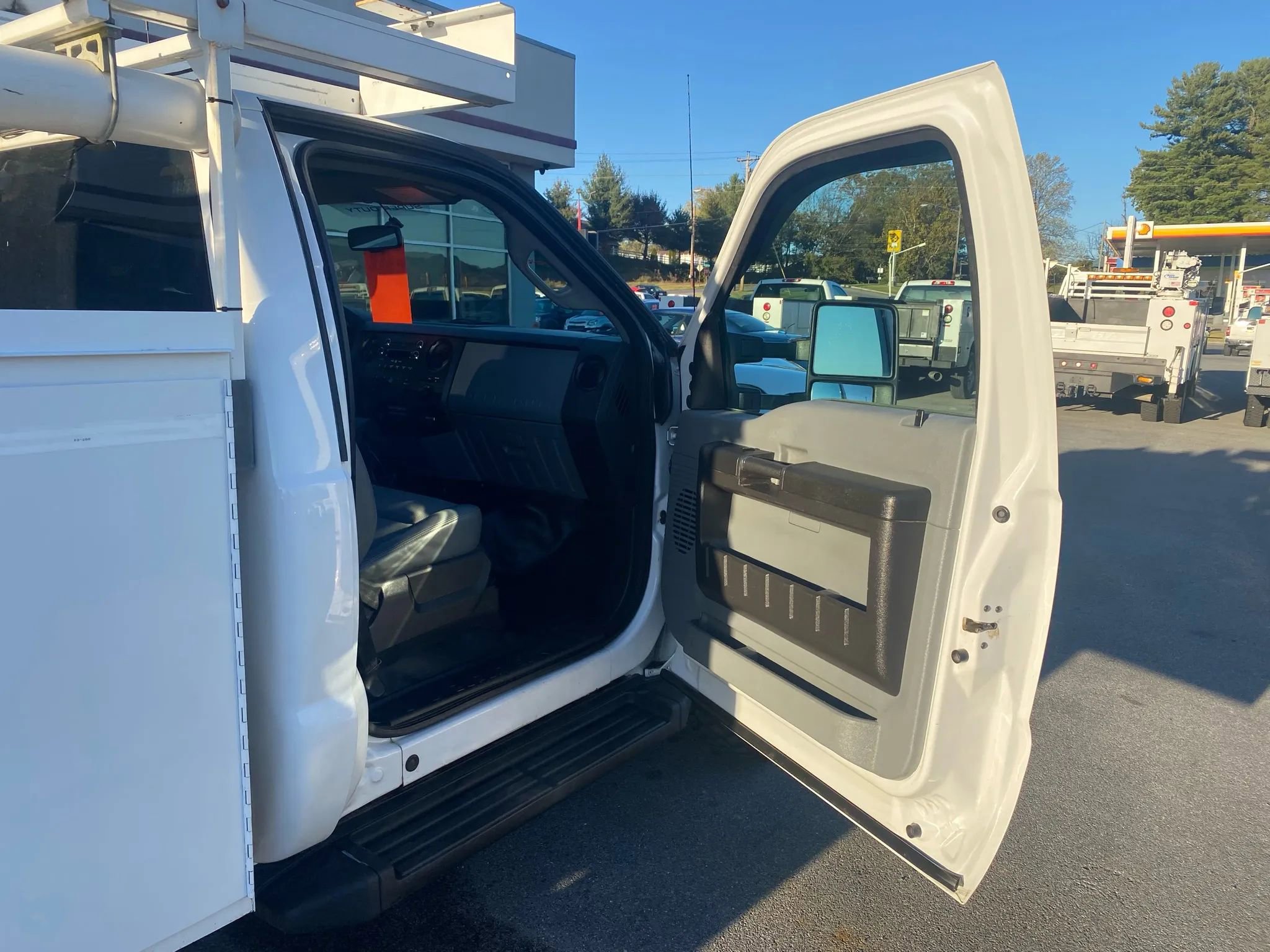 Used 2015 Ford F350 XL AWD/4WD image 23