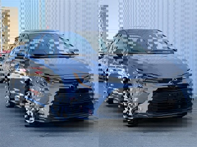 Used 2024 Toyota Corolla LE image 2