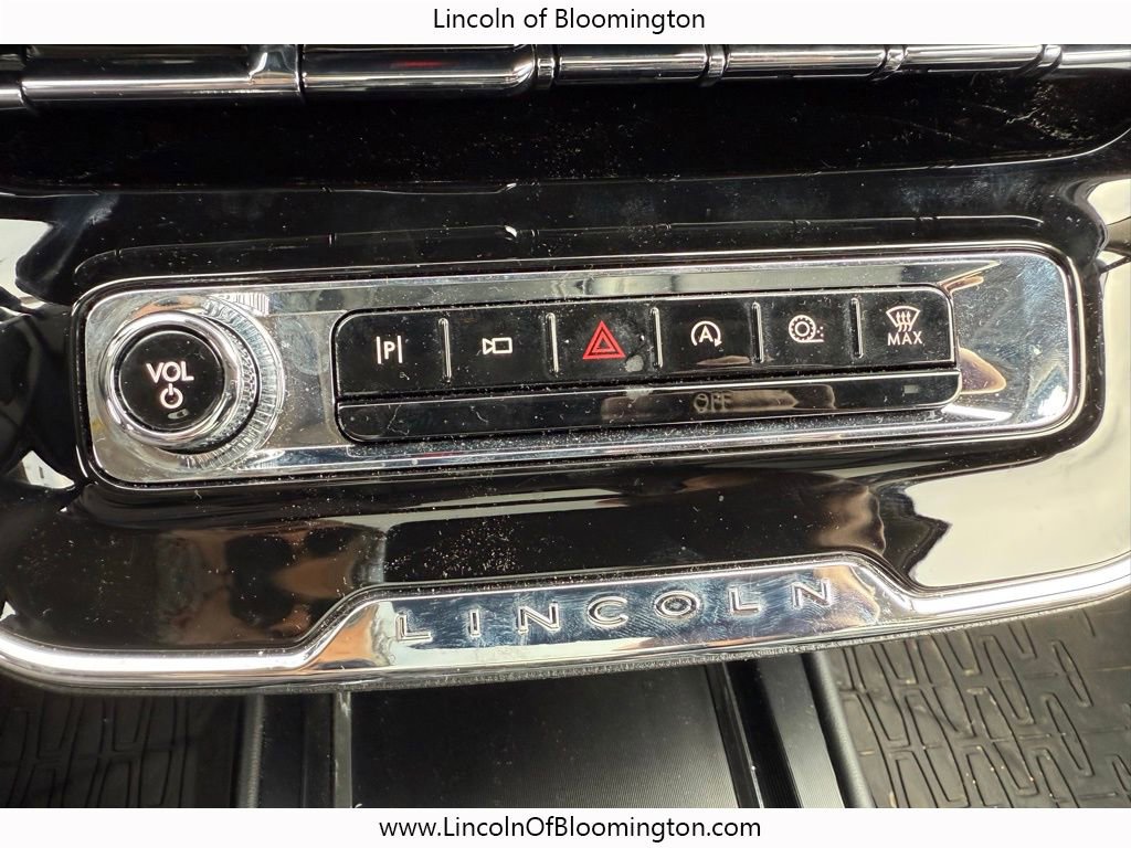 New 2025 Lincoln Corsair Reserve w/ Towing Package image 53