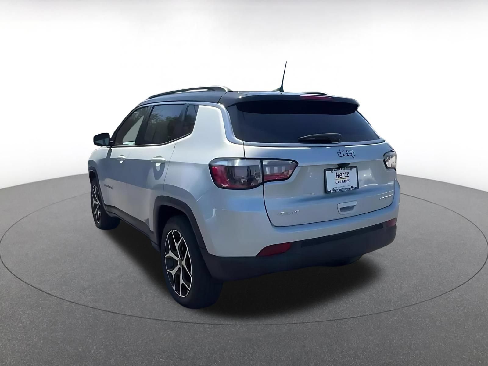 Used 2025 Jeep Compass Limited AWD/4WD image 10