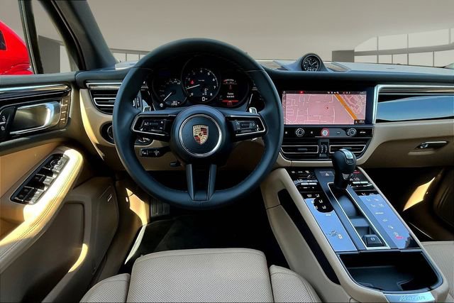 Used 2026 Porsche Macan image 8