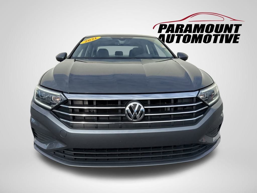Used 2021 Volkswagen Jetta SEL image 2