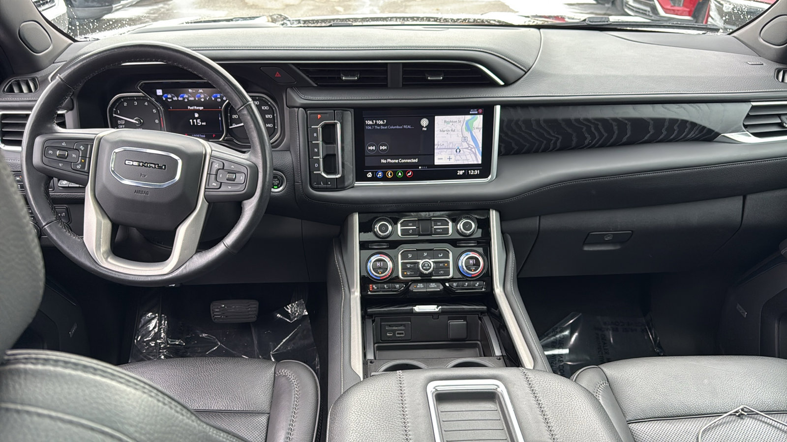 Used 2021 GMC Yukon Denali w/ Denali Premium Package image 9