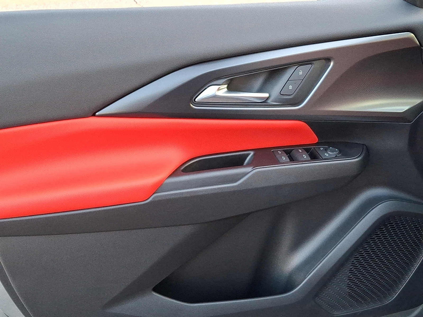 Used 2024 Chevrolet Equinox EV RS image 12