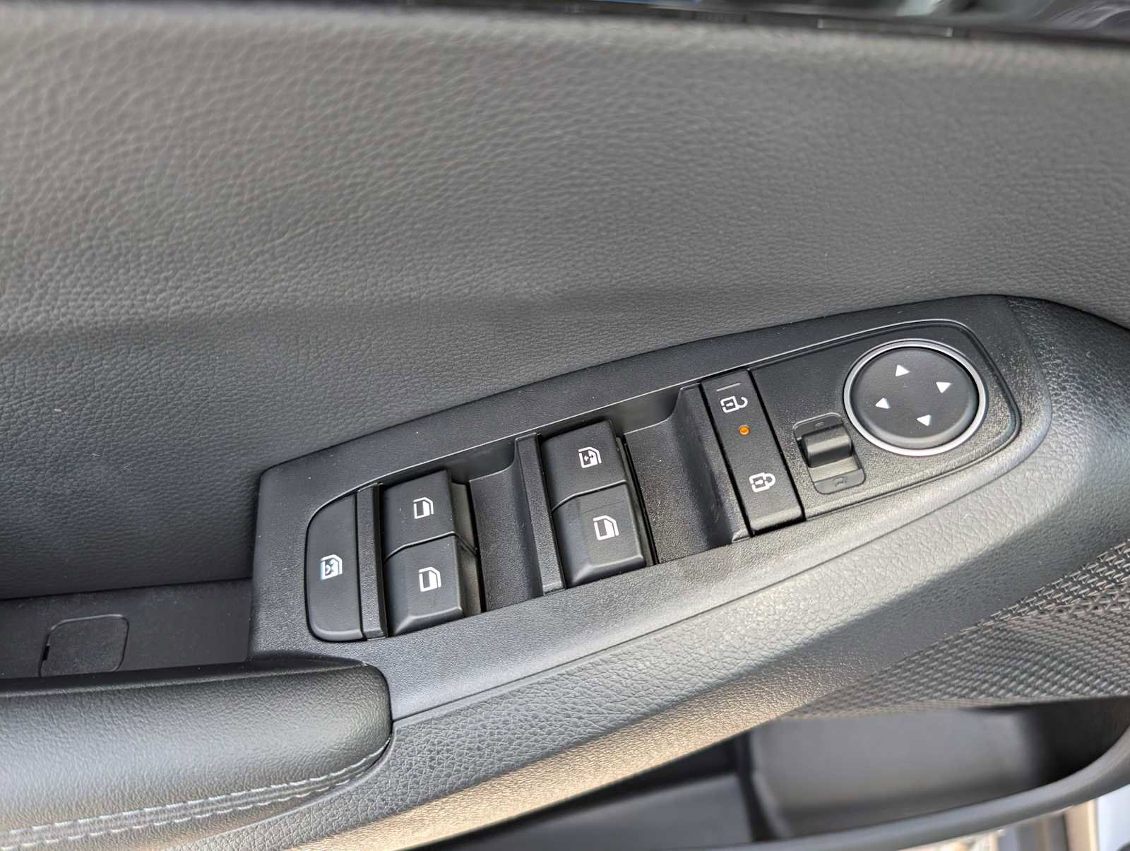 New 2026 Kia Seltos EX image 29