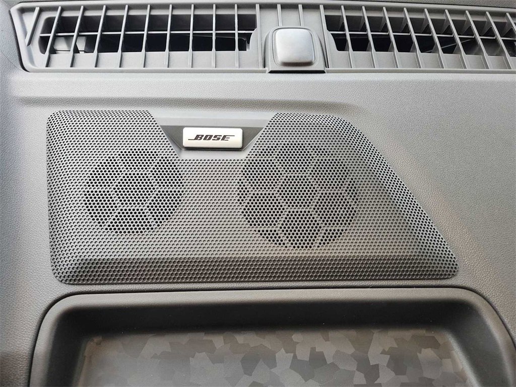 New 2024 Chevrolet Colorado LT w/ LT Convenience Package III image 24