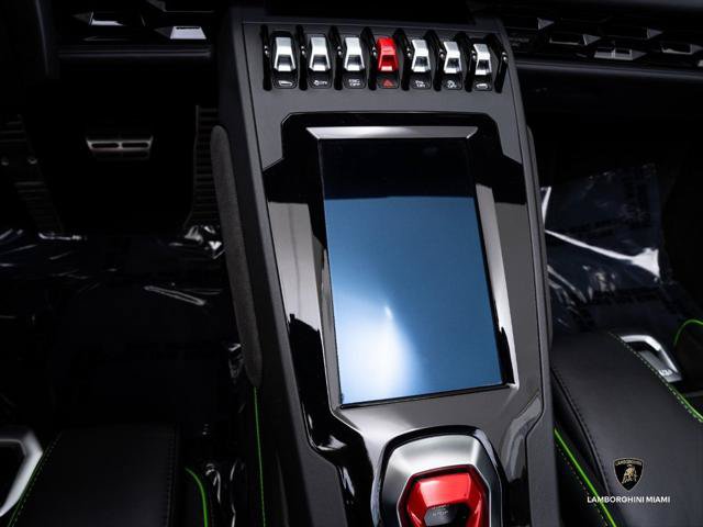 Used 2021 Lamborghini Huracan EVO RWD image 33