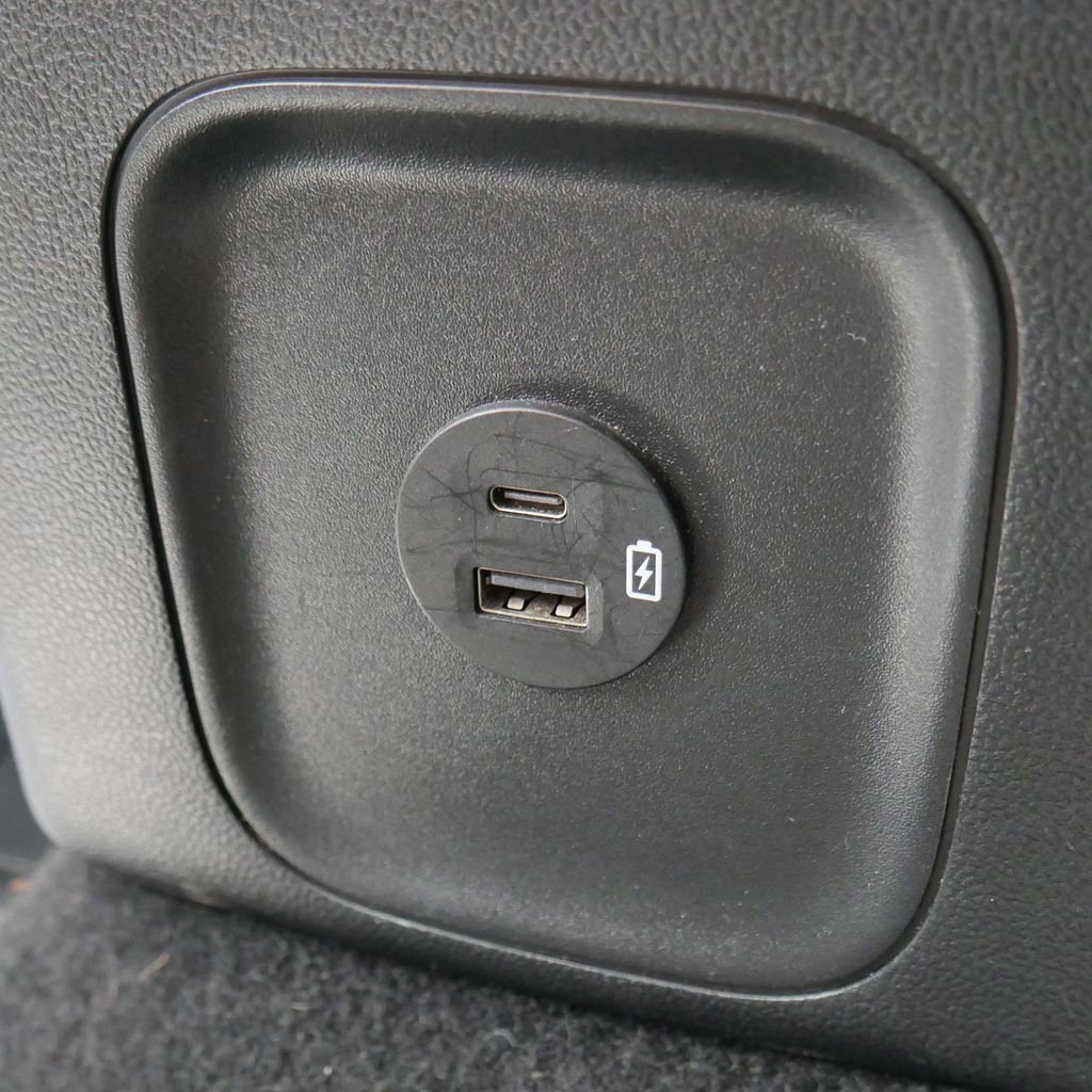 Used 2021 Ford Escape SE w/ Cold Weather Package AWD/4WD image 21