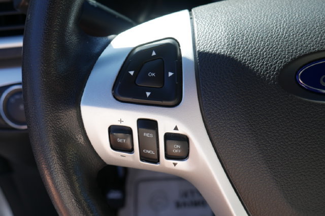 Used 2015 Ford Explorer XLT w/ Equipment Group 201B FWD image 15