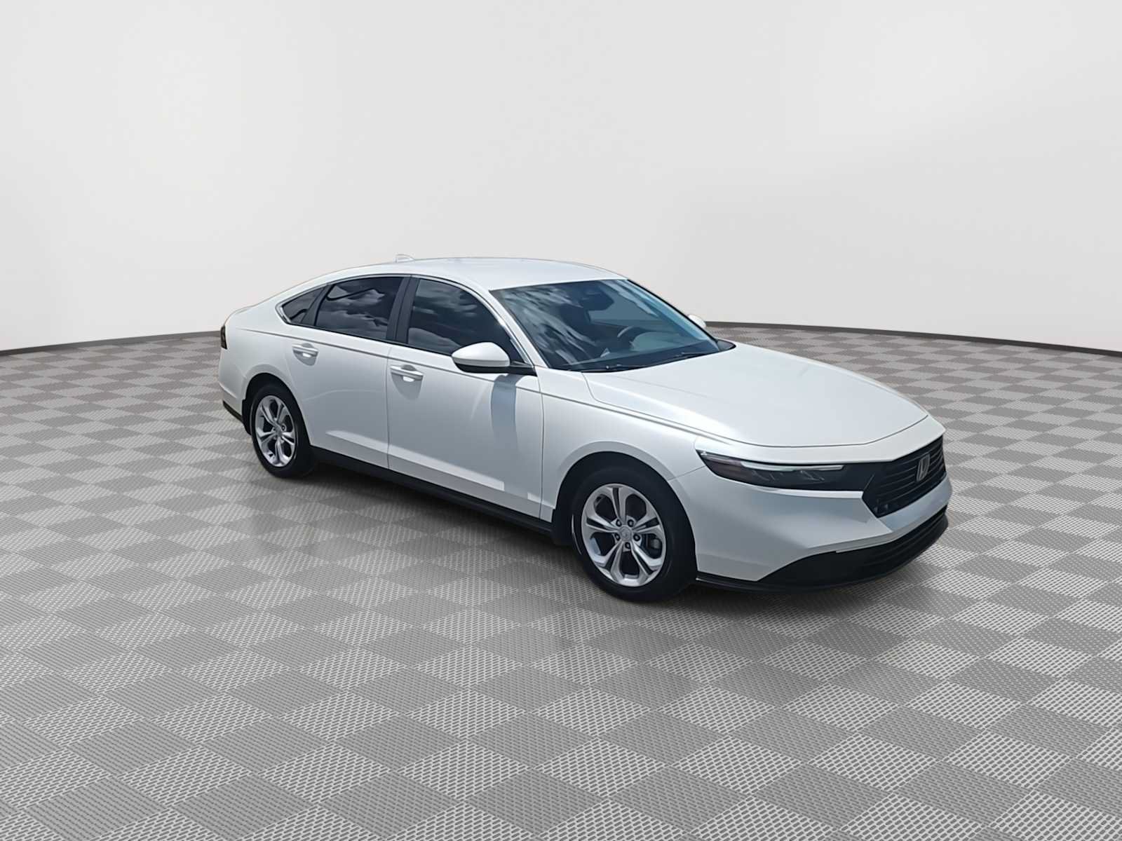 Certified 2023 Honda Accord LX image 2
