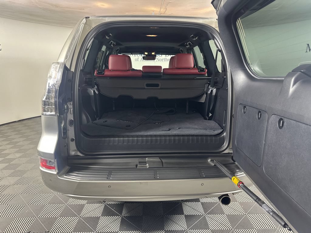 Used 2021 Lexus GX 460 Luxury w/ Accessory Package AWD/4WD image 18