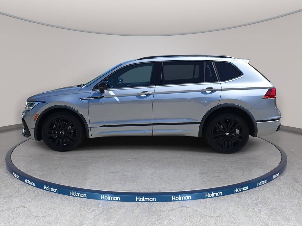 Used 2022 Volkswagen Tiguan SE R-Line FWD image 9
