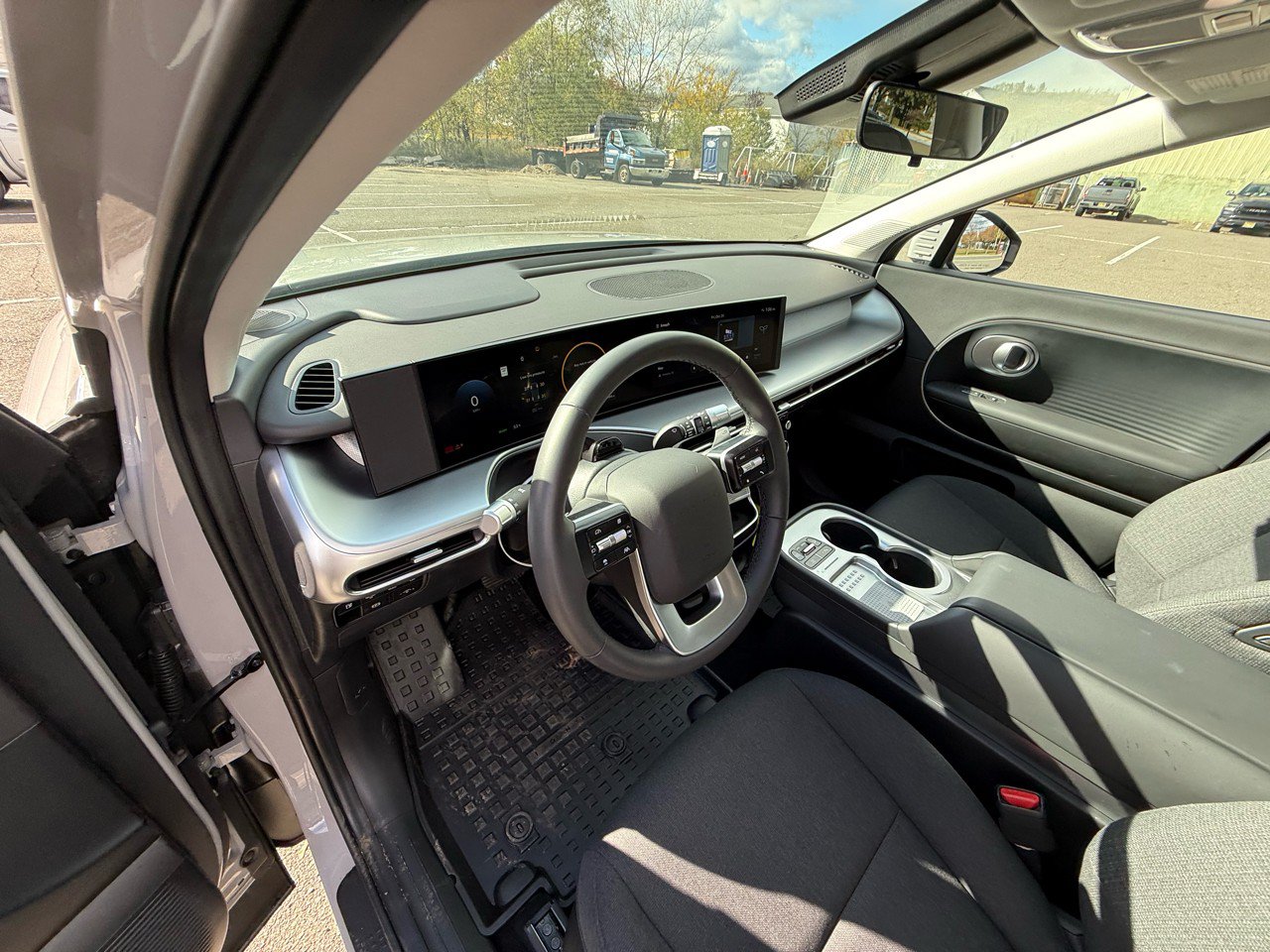 Used 2026 Hyundai Ioniq 9 SE AWD/4WD image 6