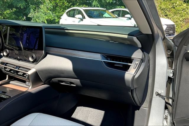 Used 2024 Lexus RX 350 Premium w/ Accessory Package (Z1) AWD/4WD image 26