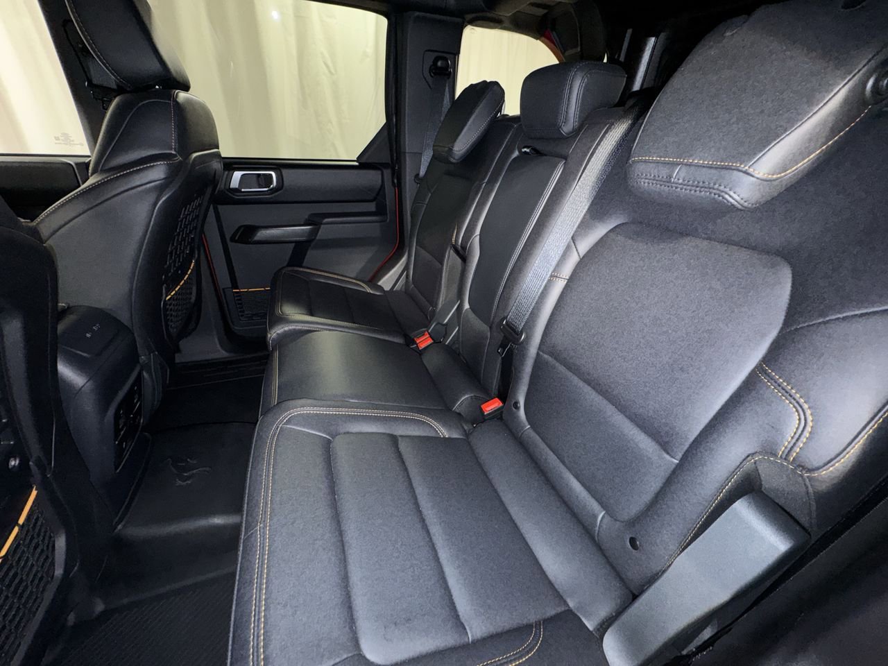 Used 2024 Ford Bronco Badlands image 31