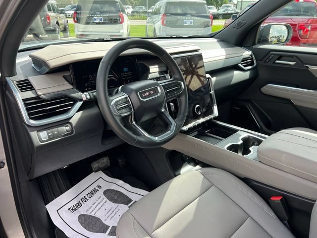 Used 2026 GMC Acadia Elevation w/ Elevation Premium Package FWD image 11
