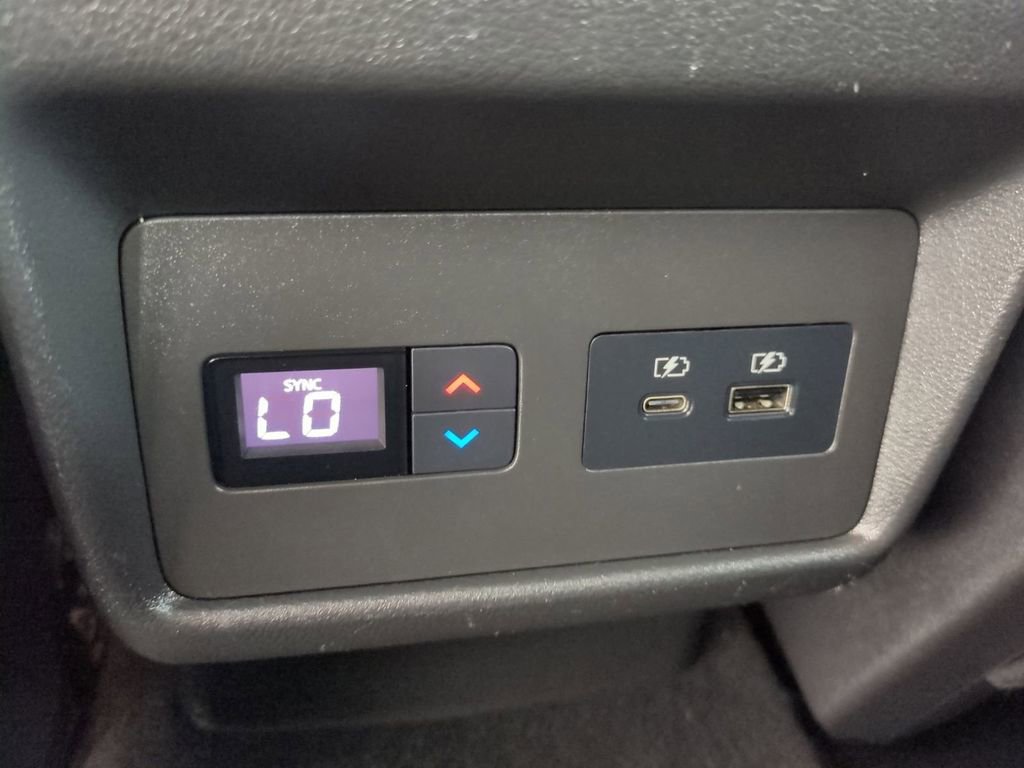 Used 2021 Nissan Rogue SL FWD image 17