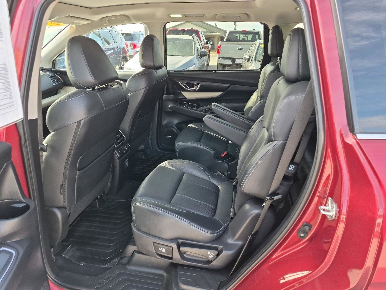 Used 2022 Subaru Ascent Limited w/ Technology Package image 13