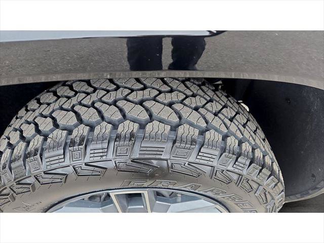 New 2026 GMC Terrain AT4 w/ LPO, Floor Liner Package AWD/4WD image 44
