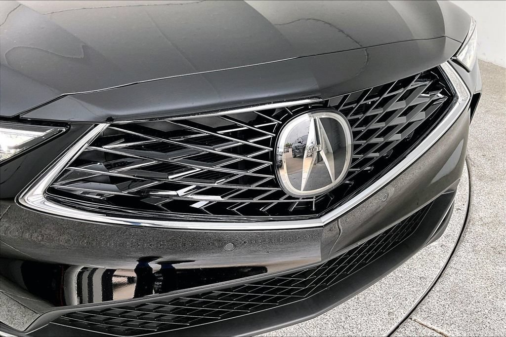 Certified 2026 Acura MDX w/ Technology Package FWD image 38