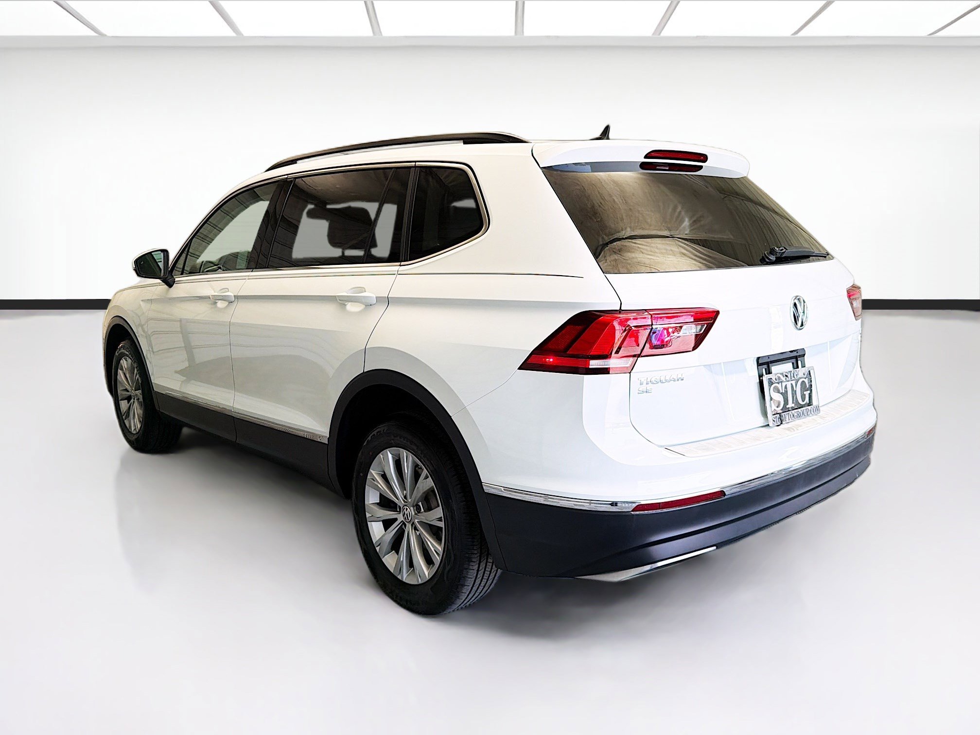 Used 2018 Volkswagen Tiguan SE FWD image 6
