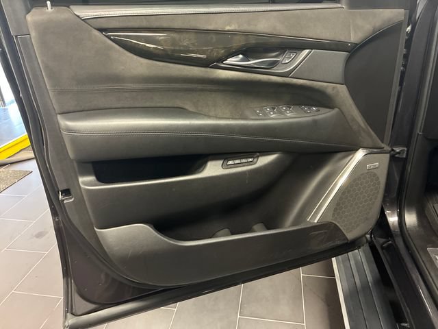 Used 2016 Cadillac Escalade ESV Platinum AWD/4WD image 10