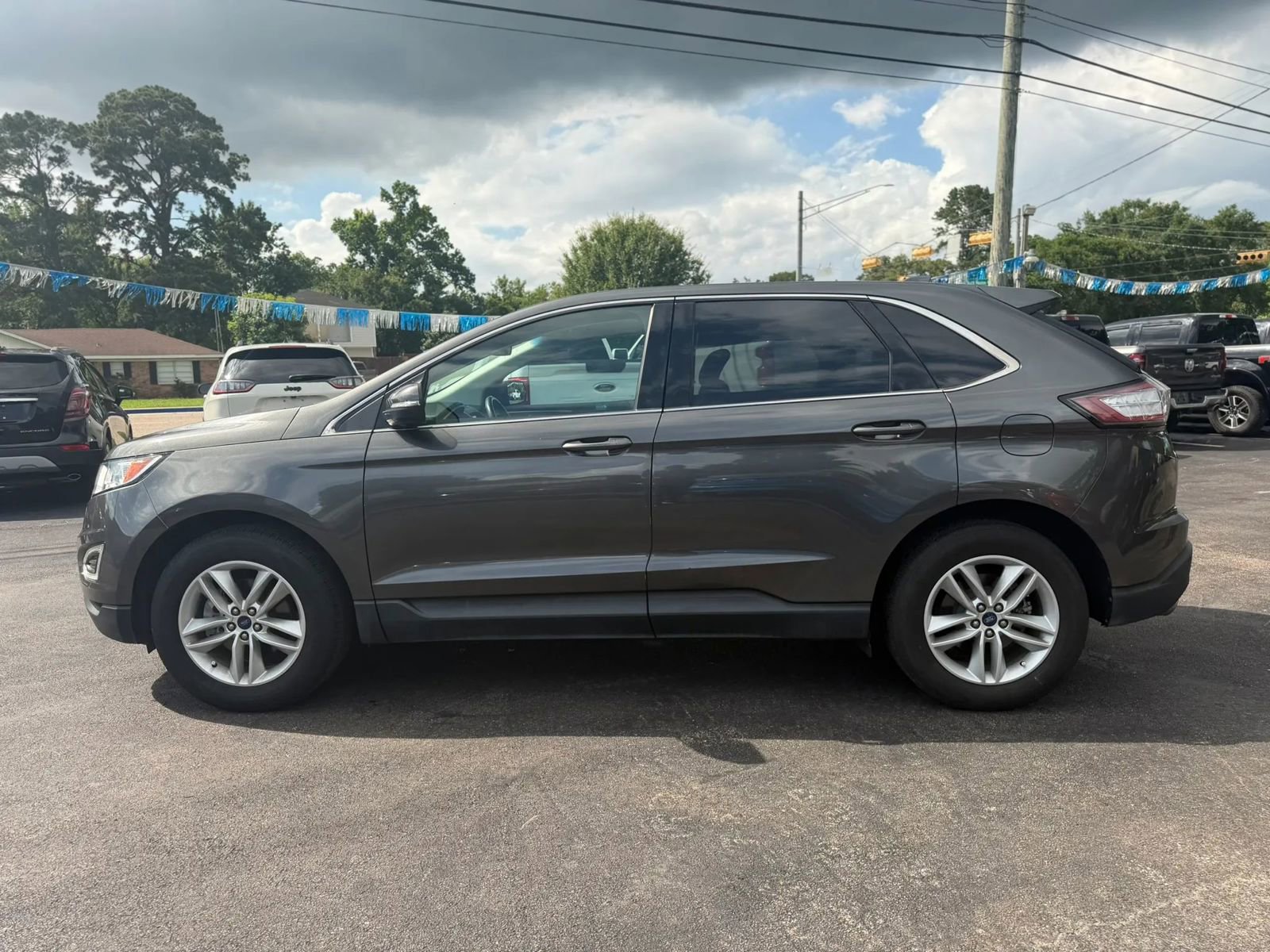 Used 2017 Ford Edge SEL w/ Equipment Group 201A FWD image 11