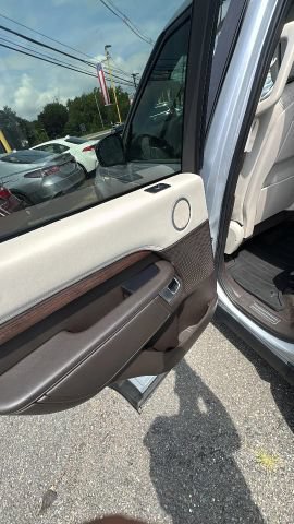Used 2018 Land Rover Discovery HSE Luxury AWD/4WD image 14