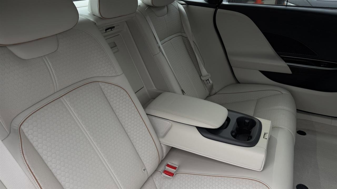 Used 2023 Lucid Air Grand Touring image 26