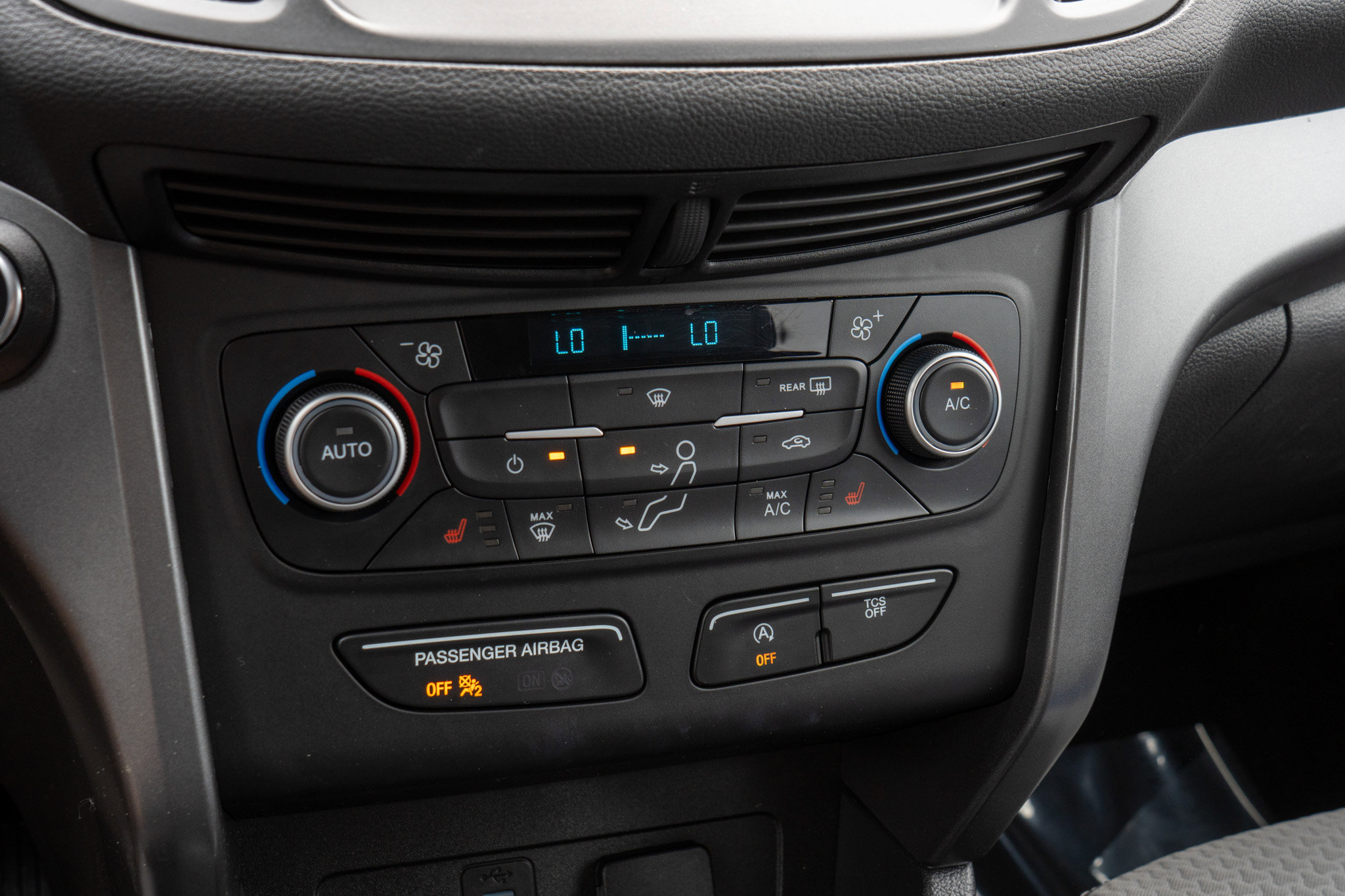 Used 2019 Ford Escape SE image 14